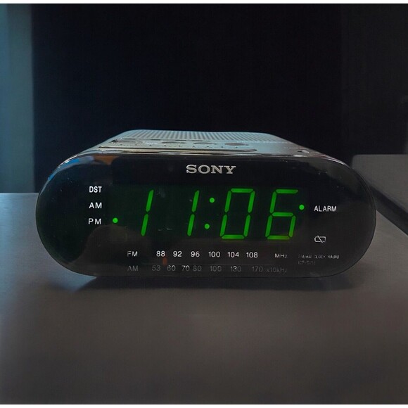 Sony Dream Machine Dual Alarm Clock Radio ICF-C218 Black Tested Working Clean - Picture 1 of 10